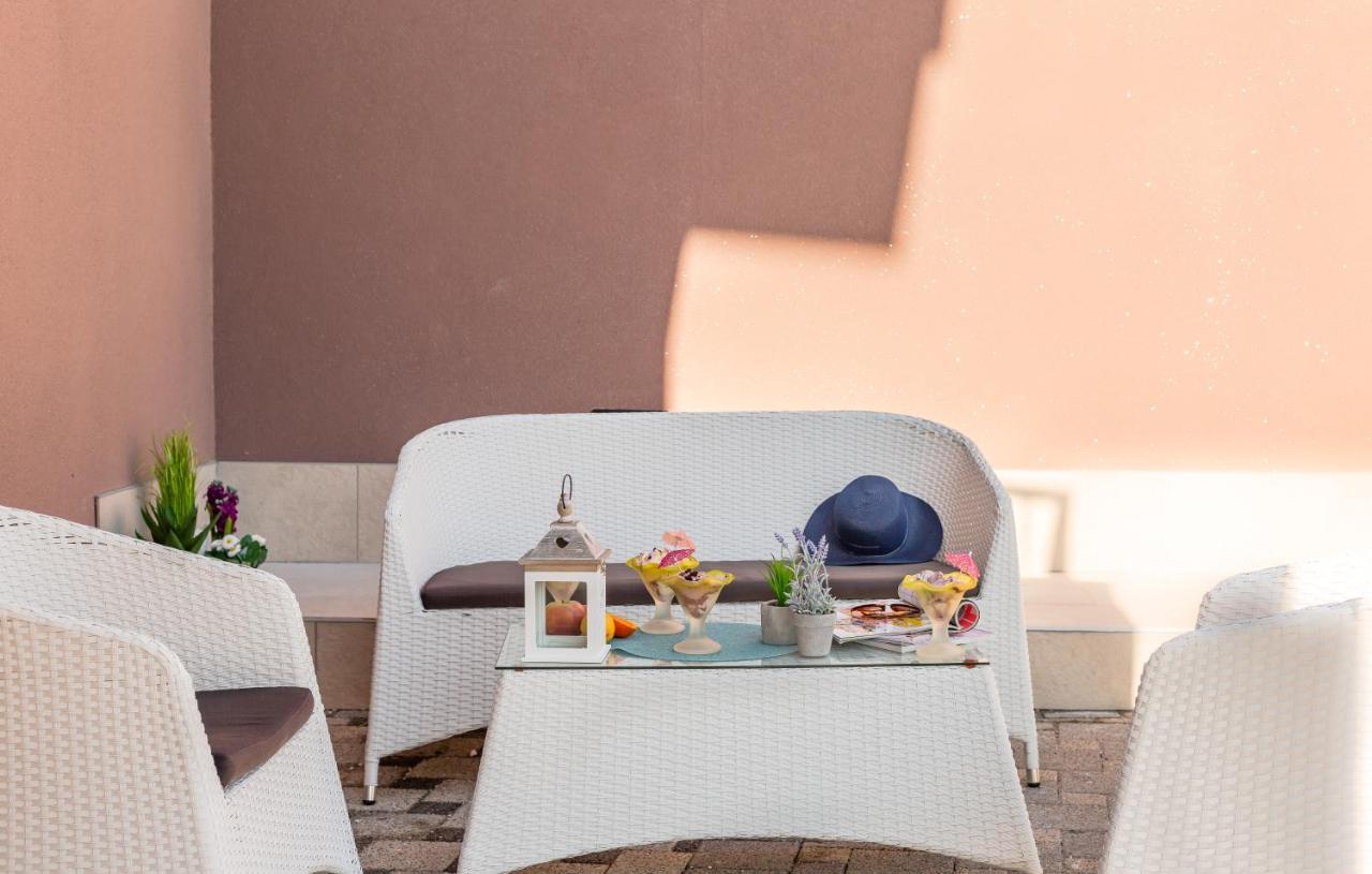 Apartamento Andela 1 Makarska Exterior foto